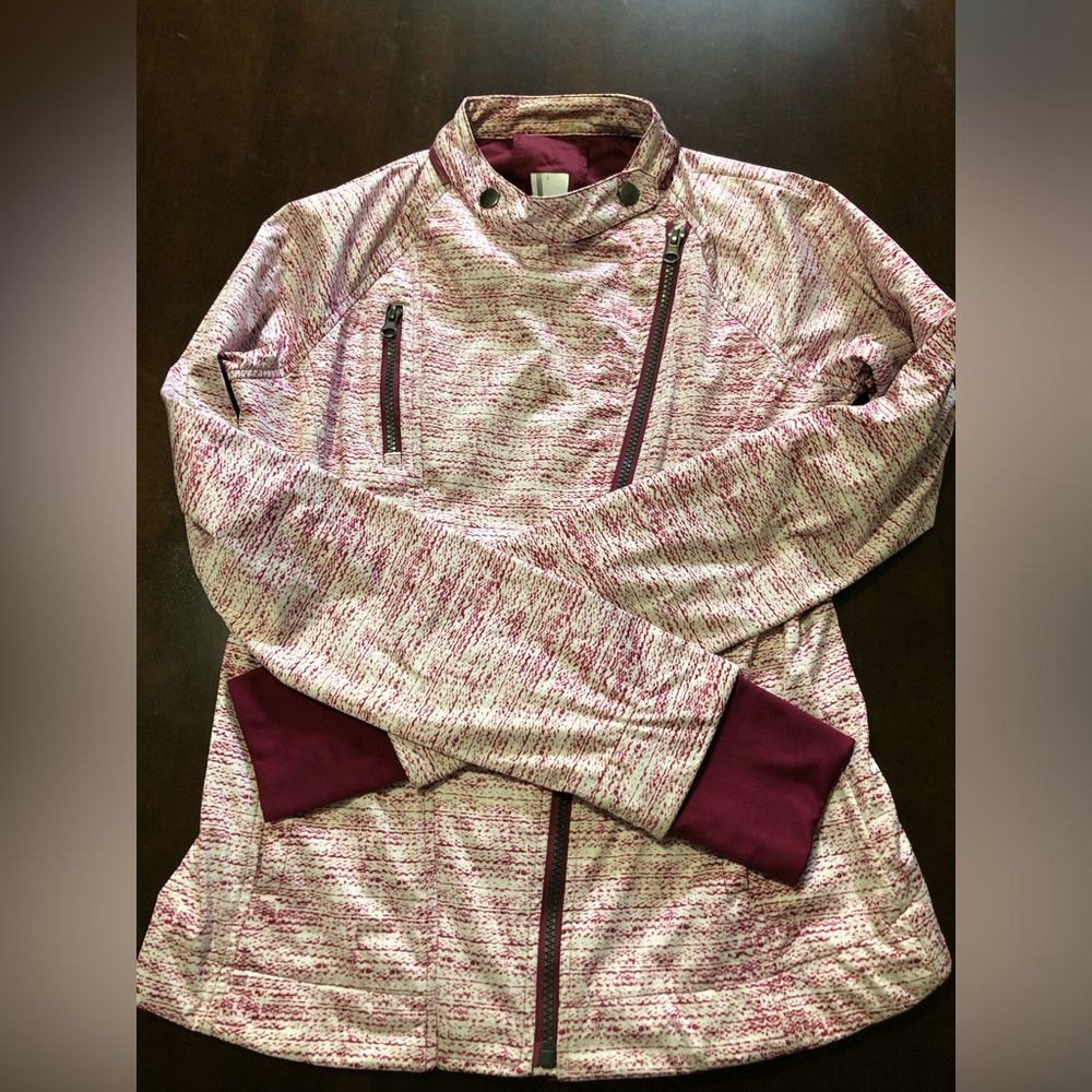 Mondetta Waterproof Jacket. Size small. Burgundy/Cream pattern